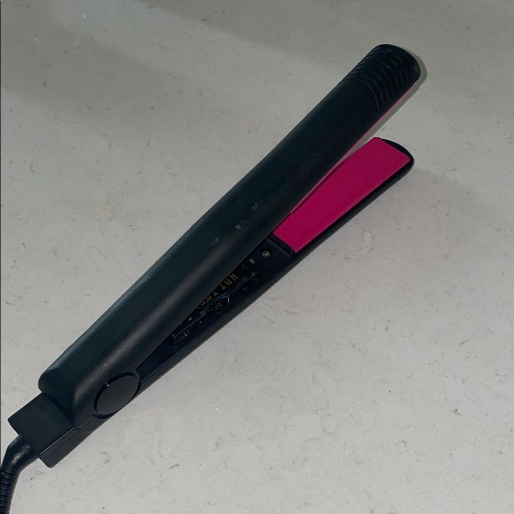 Hot Tools Professional 1 Inch Ceramic Flat Iron Hair Straightener Black Pink